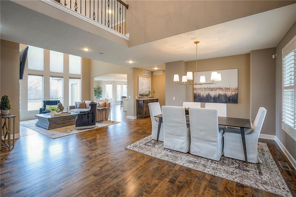 10502 N Willow Avenue