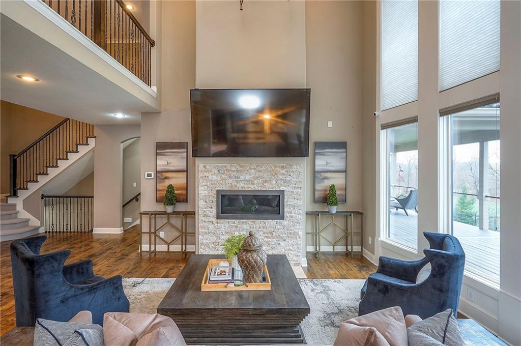 10502 N Willow Avenue