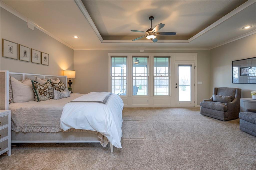 10502 N Willow Avenue