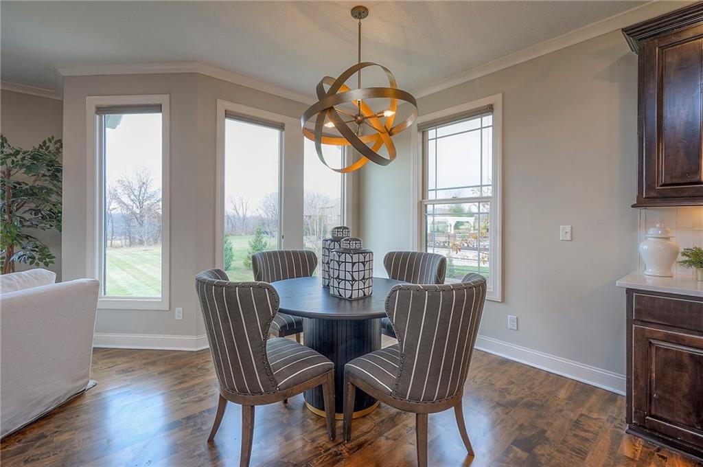 10502 N Willow Avenue