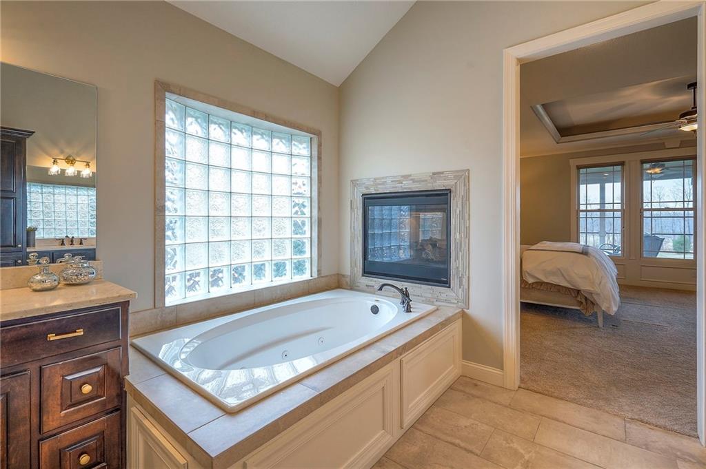 10502 N Willow Avenue