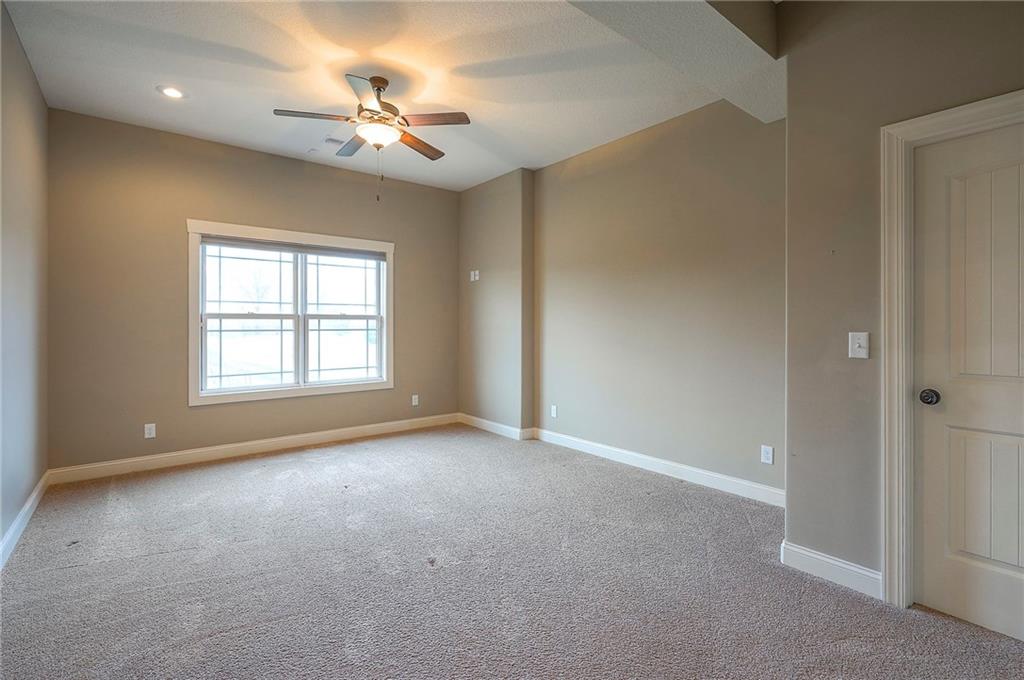 10502 N Willow Avenue