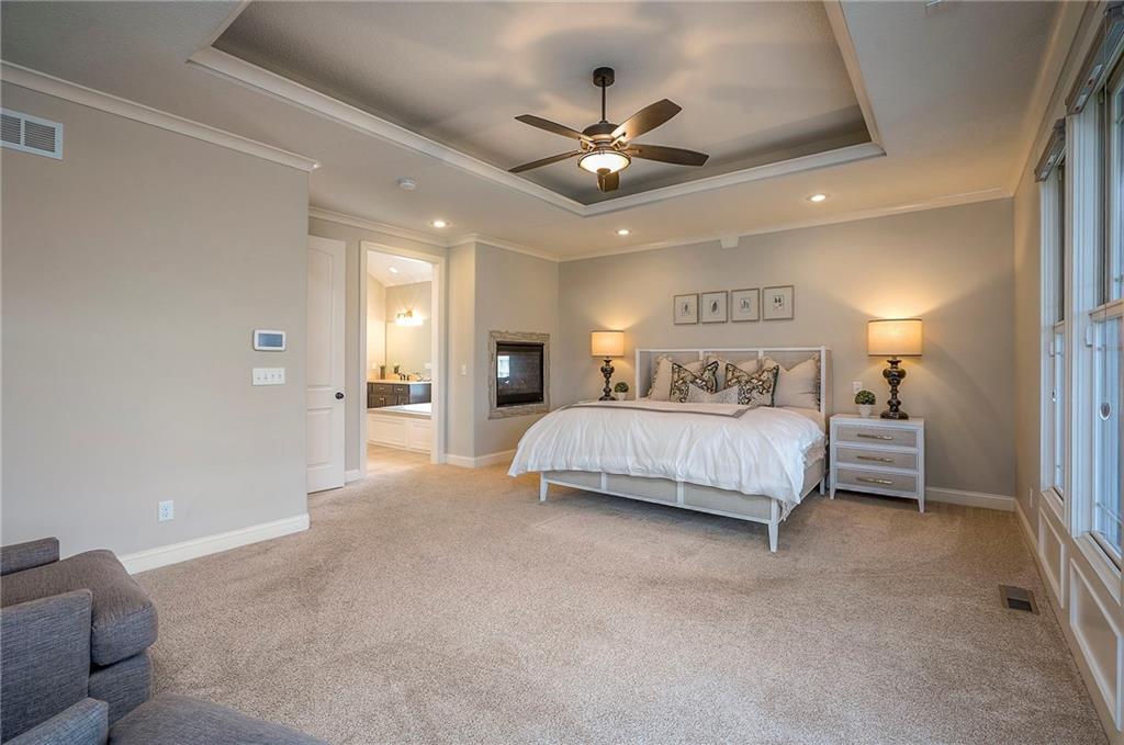 10502 N Willow Avenue