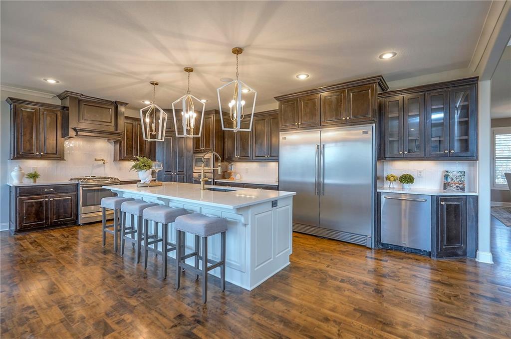 10502 N Willow Avenue