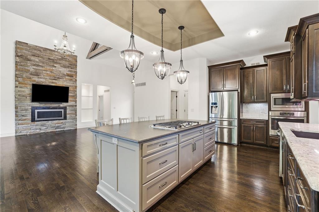 6119 Southlake Drive