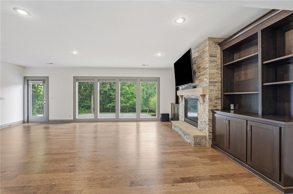 6119 Southlake Drive