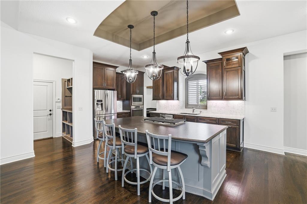 6119 Southlake Drive