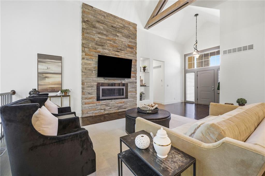 6119 Southlake Drive
