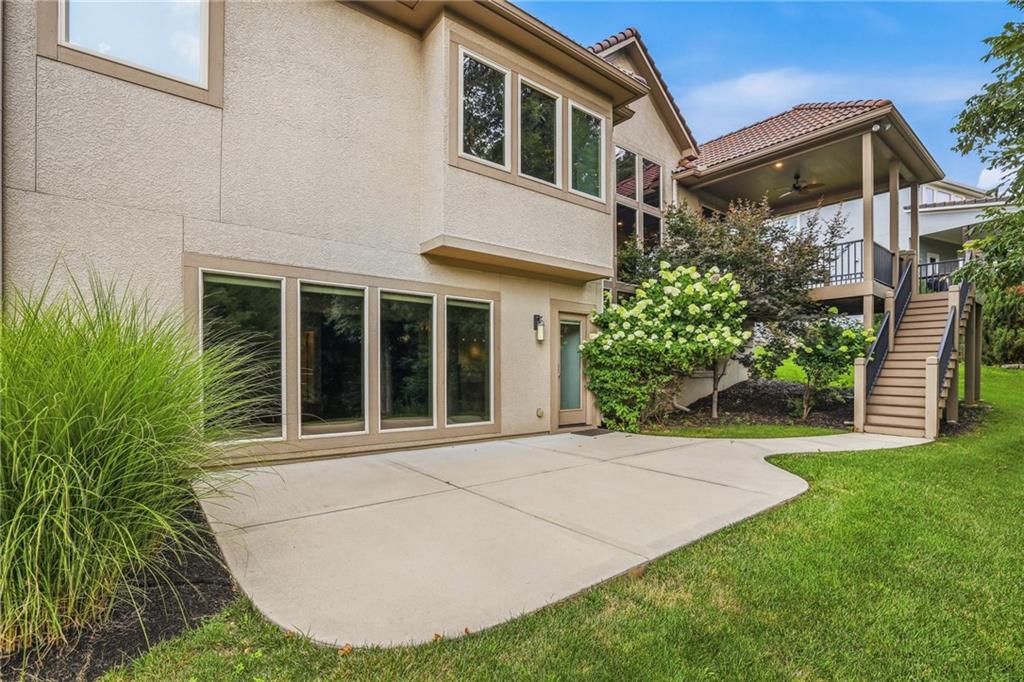 6119 Southlake Drive