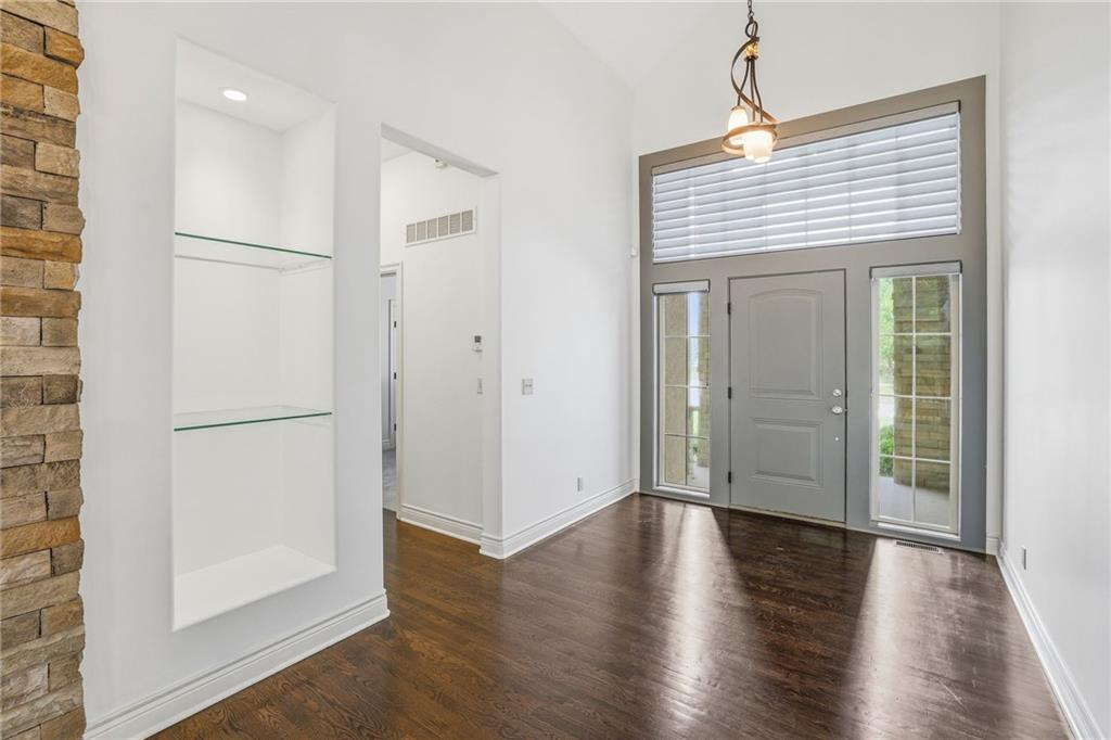 6119 Southlake Drive