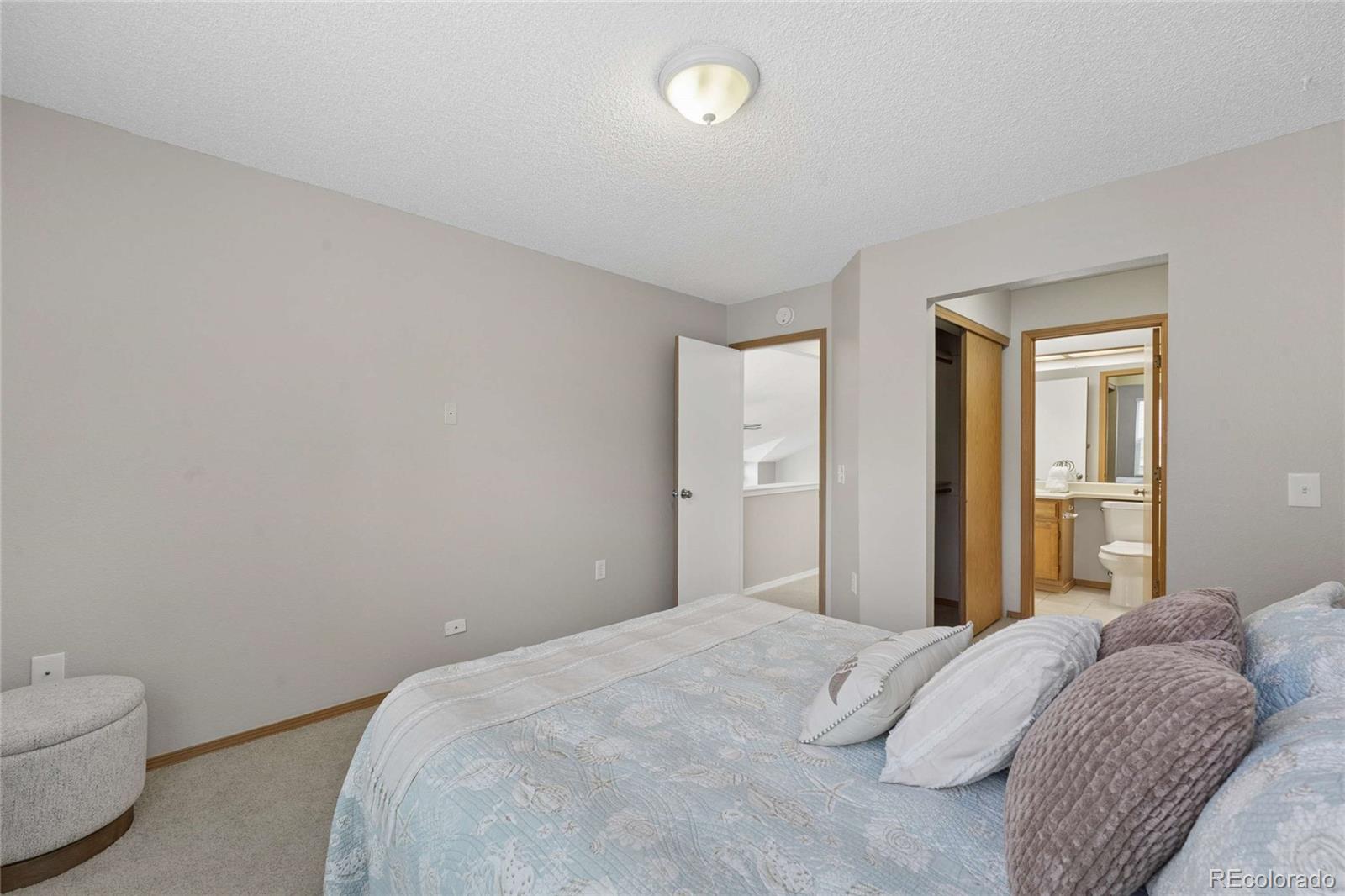 3734 Canterbury Circle