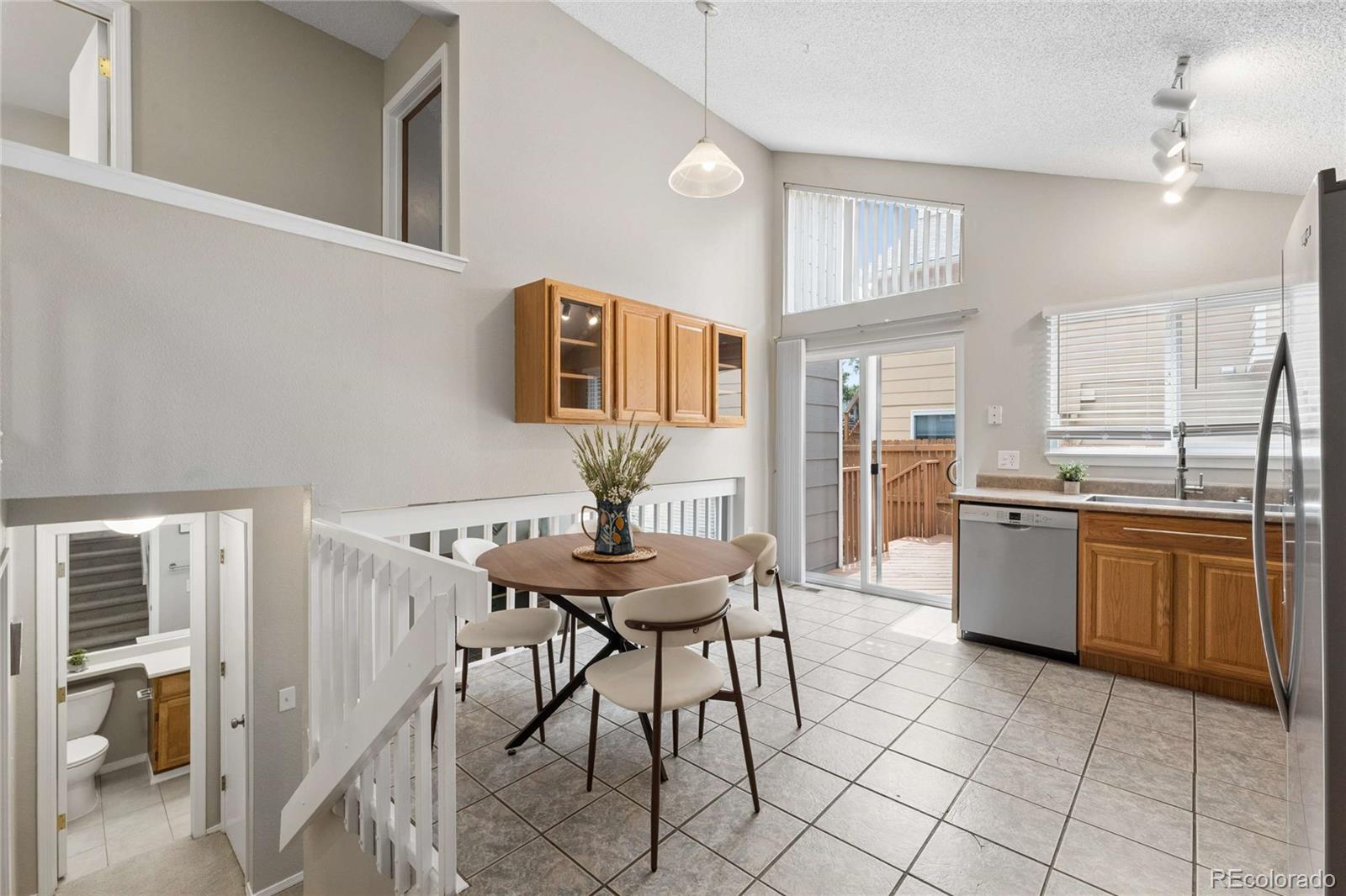 3734 Canterbury Circle