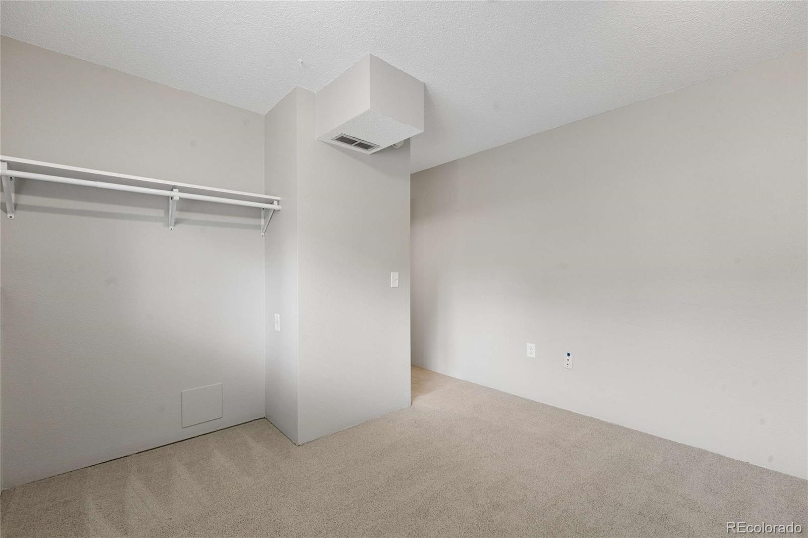 3734 Canterbury Circle