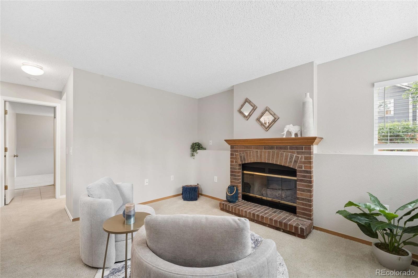 3734 Canterbury Circle