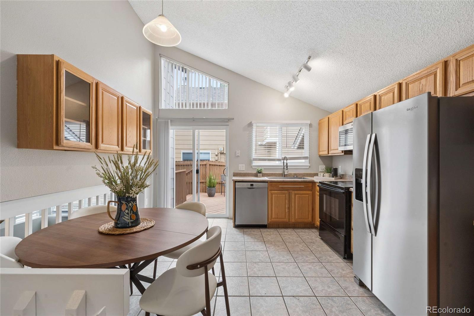 3734 Canterbury Circle