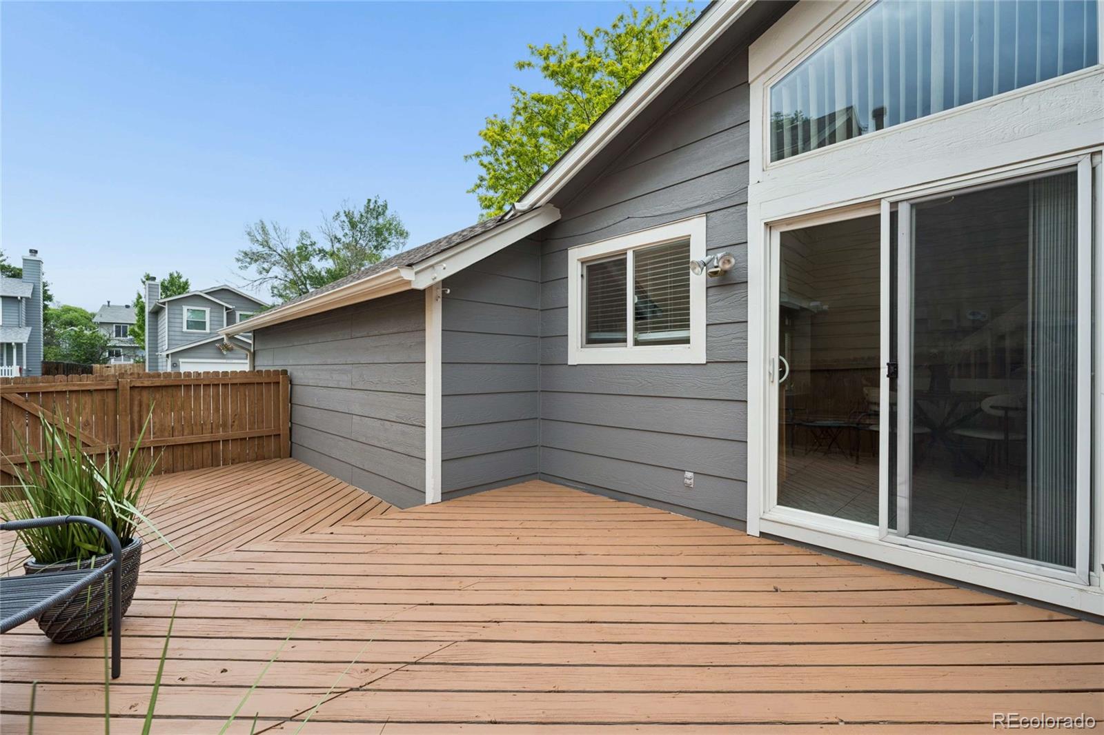 3734 Canterbury Circle