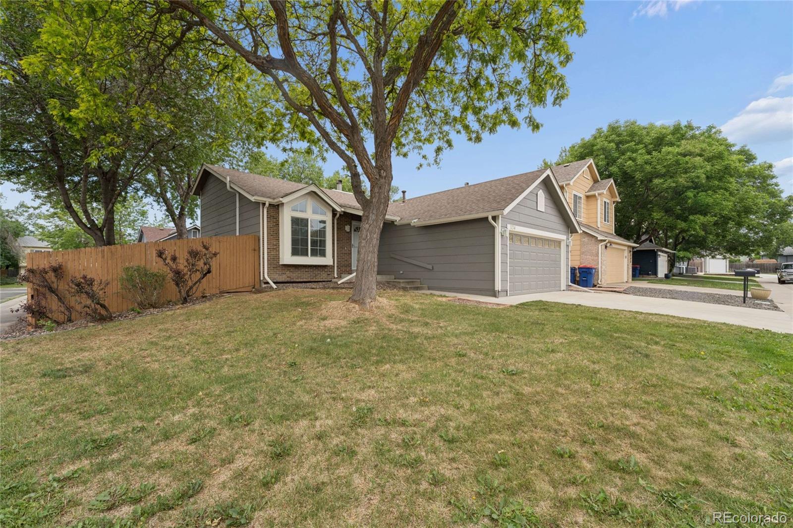 3734 Canterbury Circle