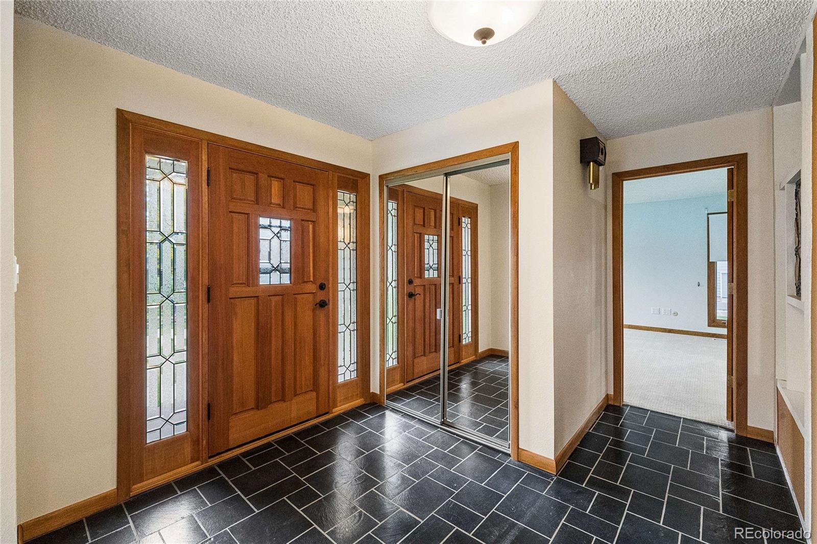 32 Douglas Drive S