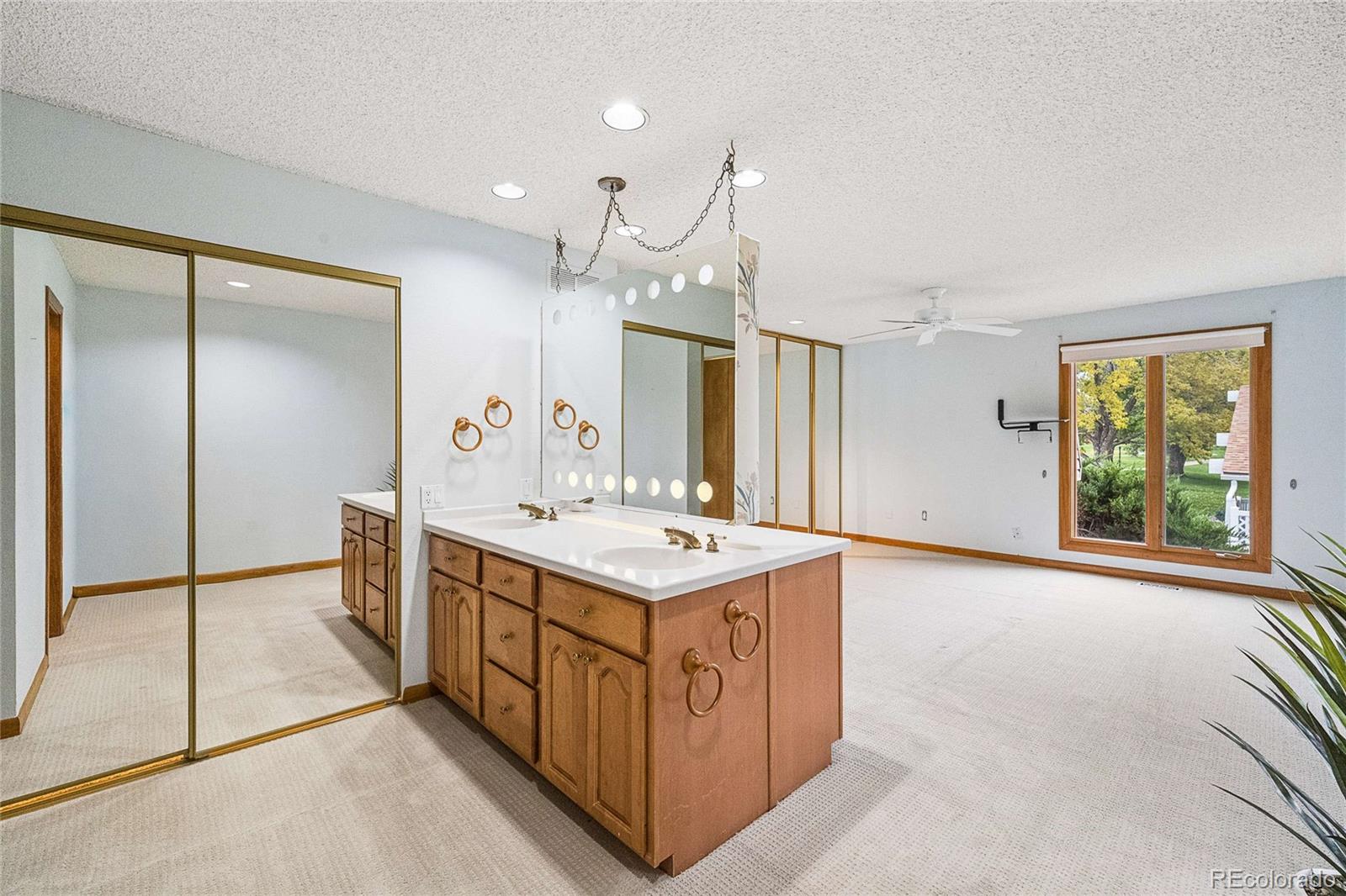 32 Douglas Drive S