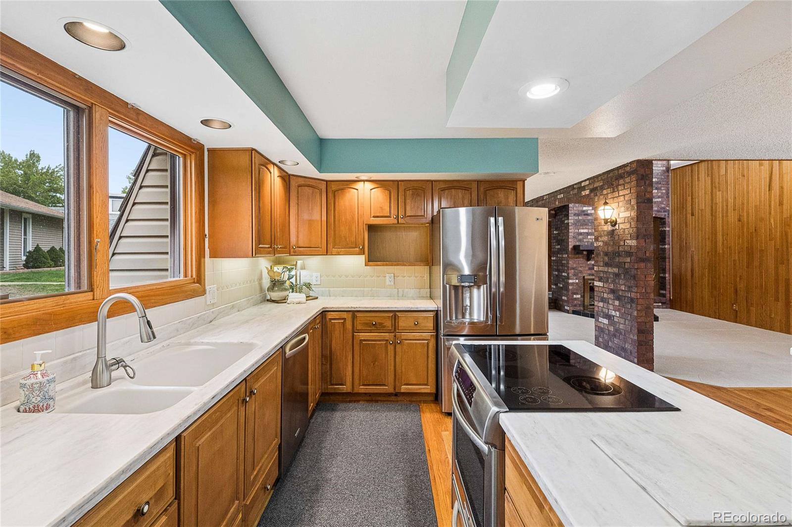 32 Douglas Drive S