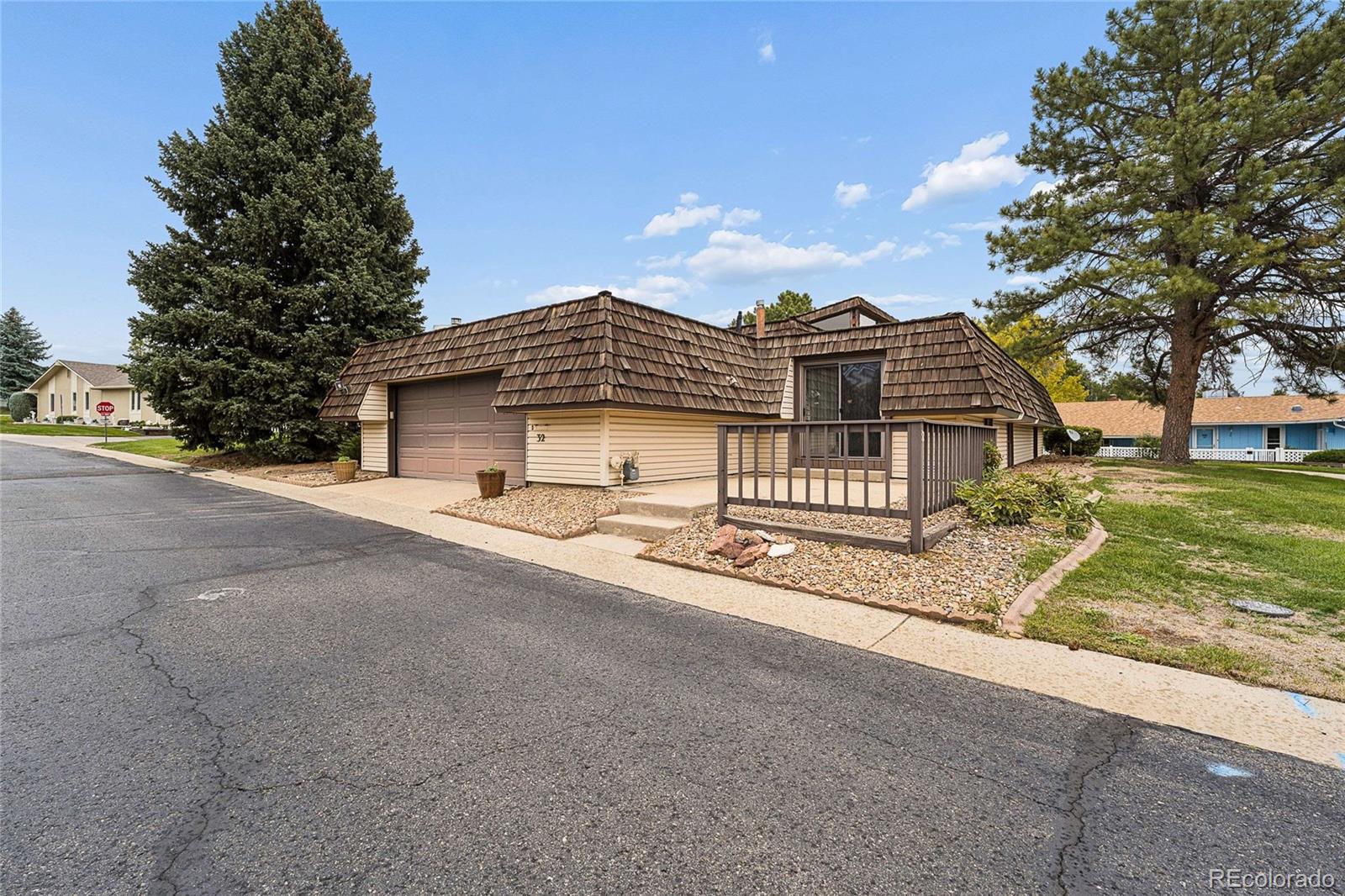 32 Douglas Drive S