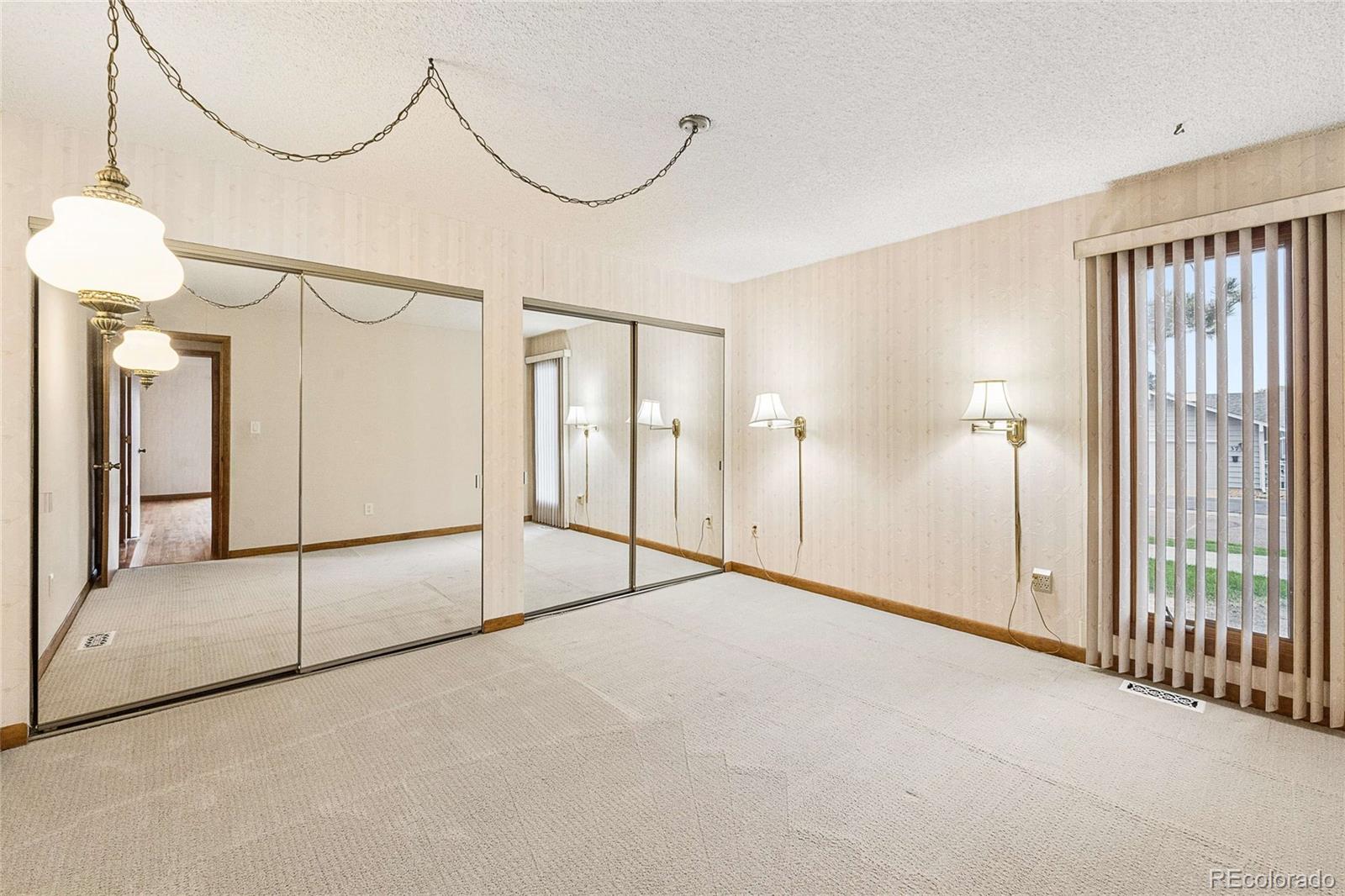 32 Douglas Drive S