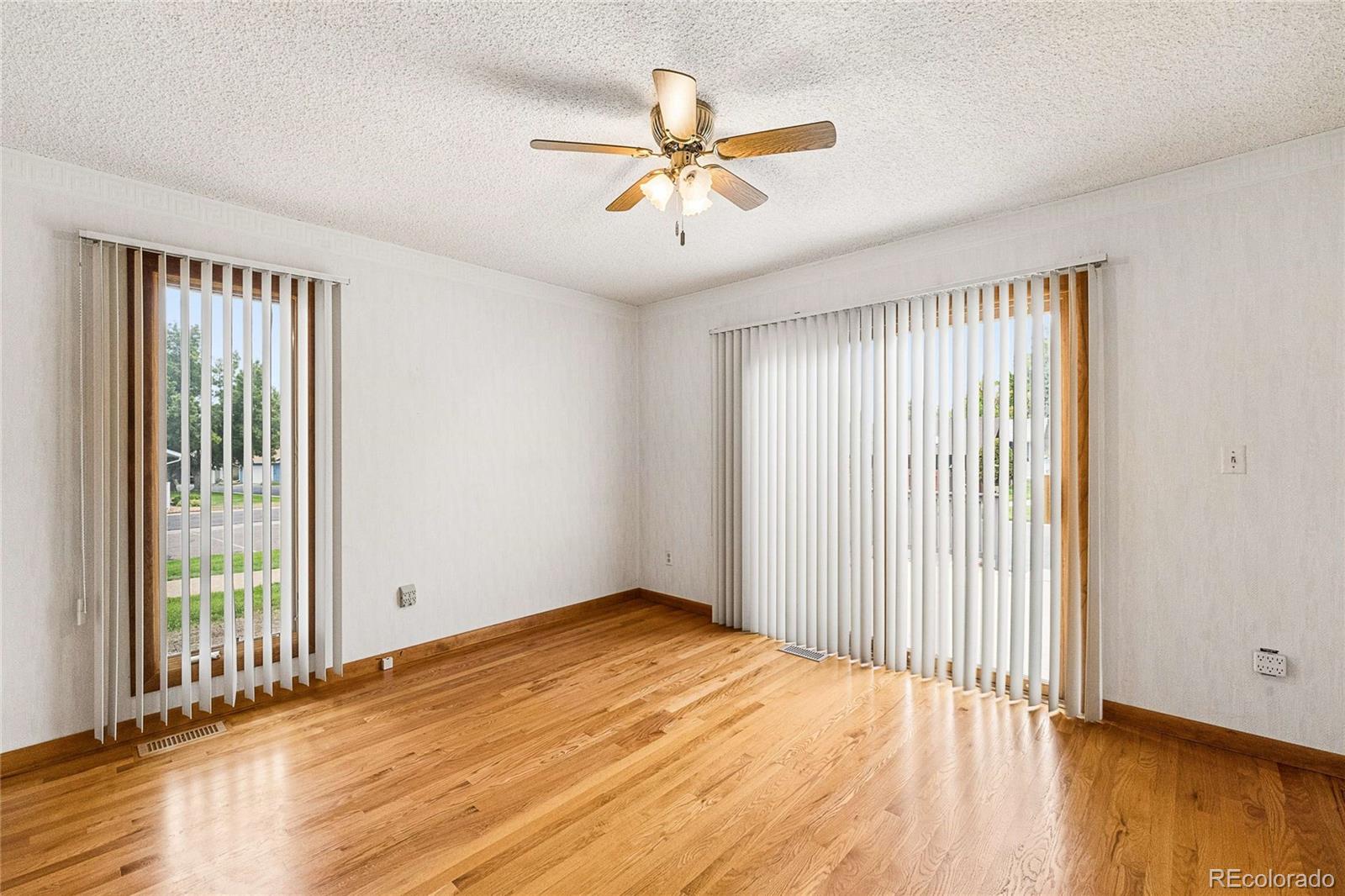 32 Douglas Drive S