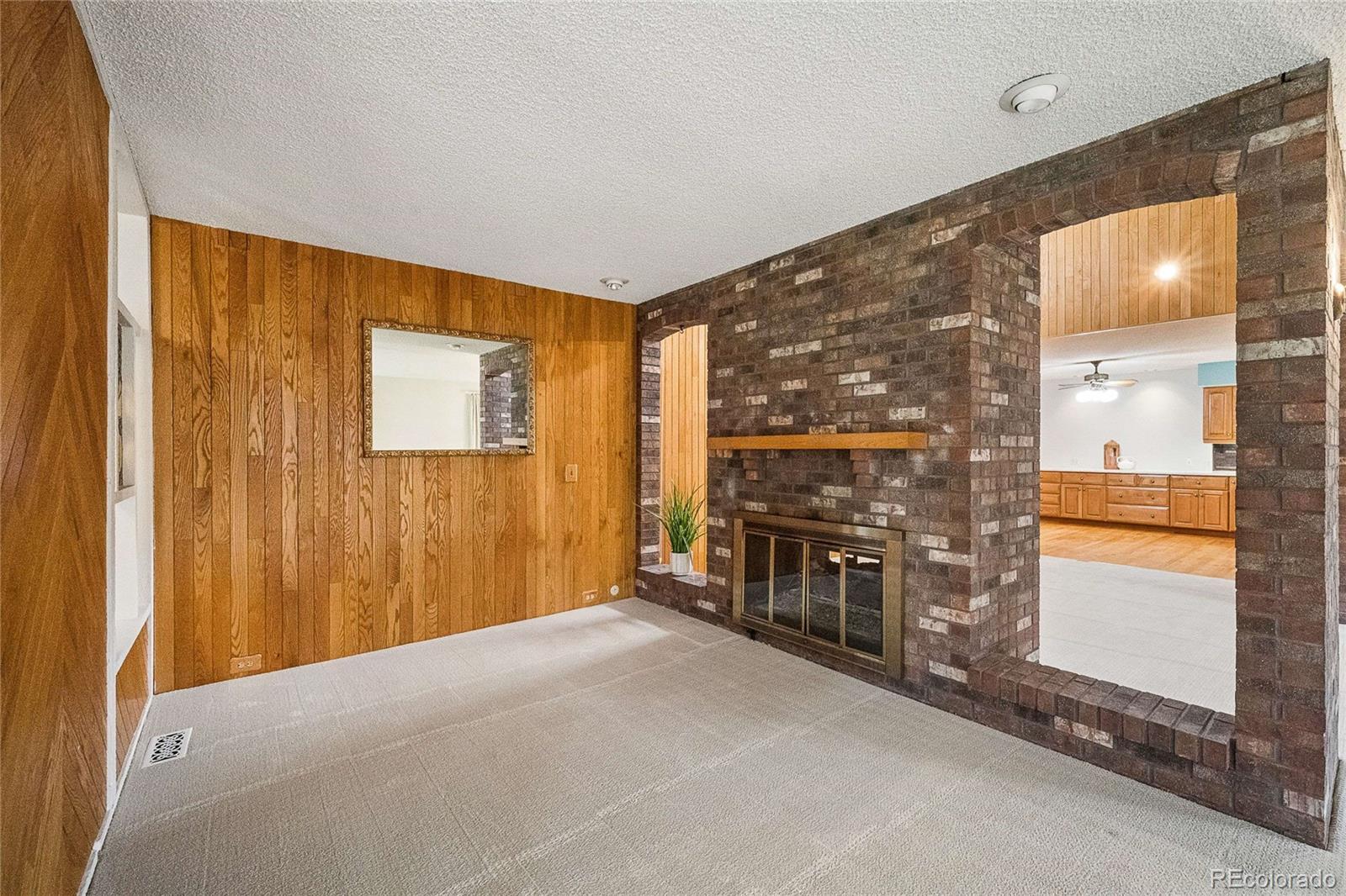 32 Douglas Drive S