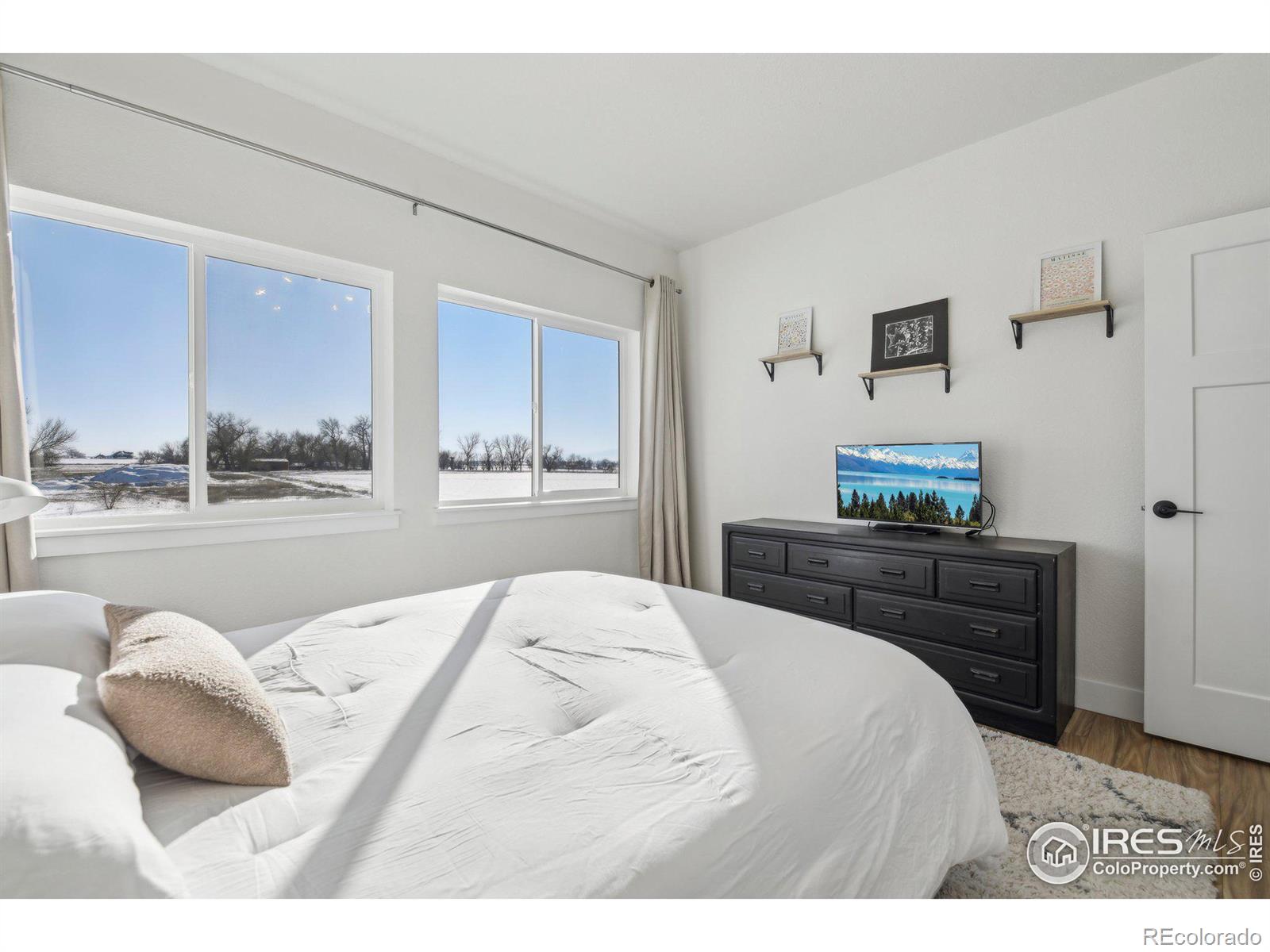 2284 Apple Street
