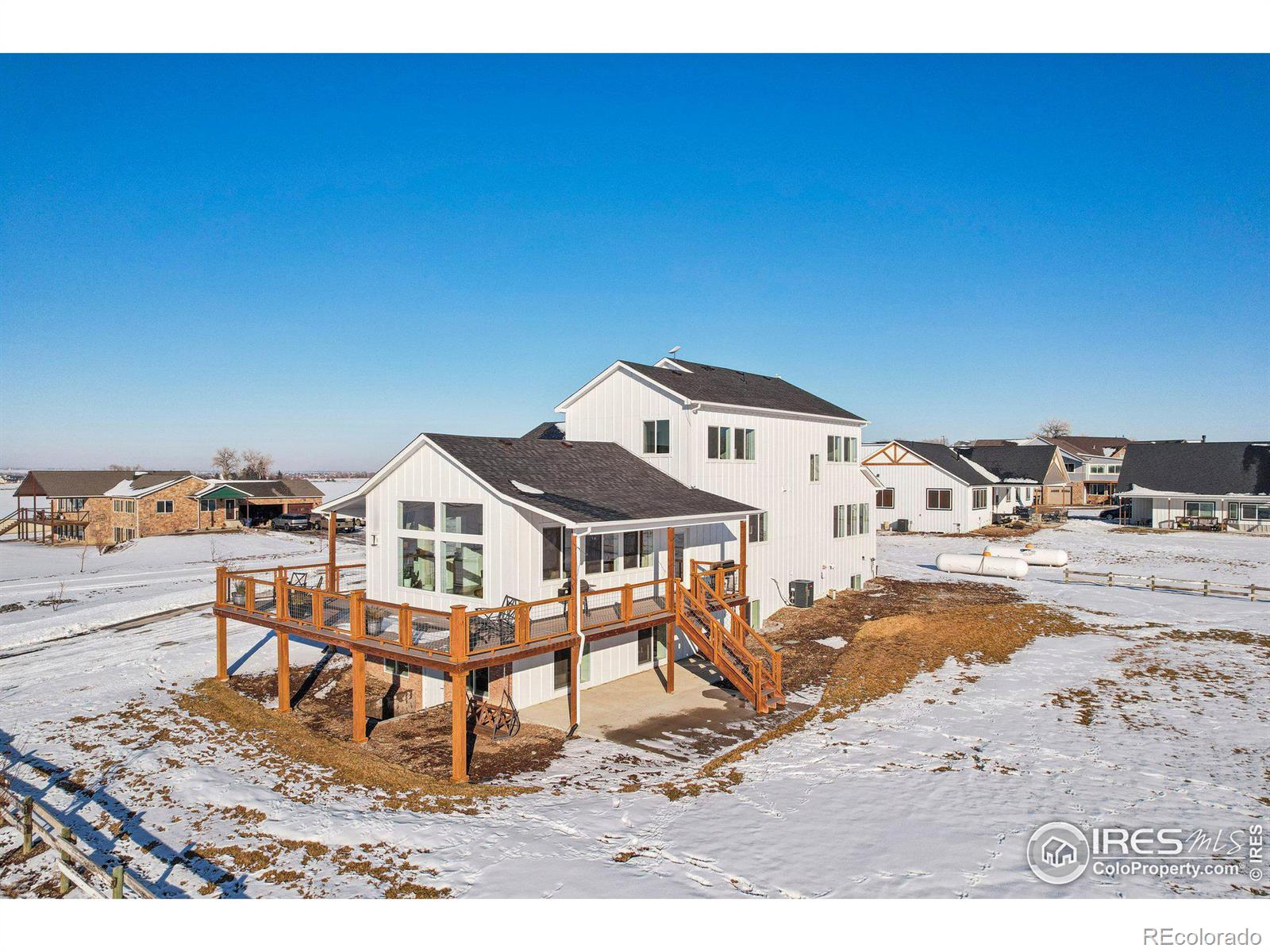 2284 Apple Street