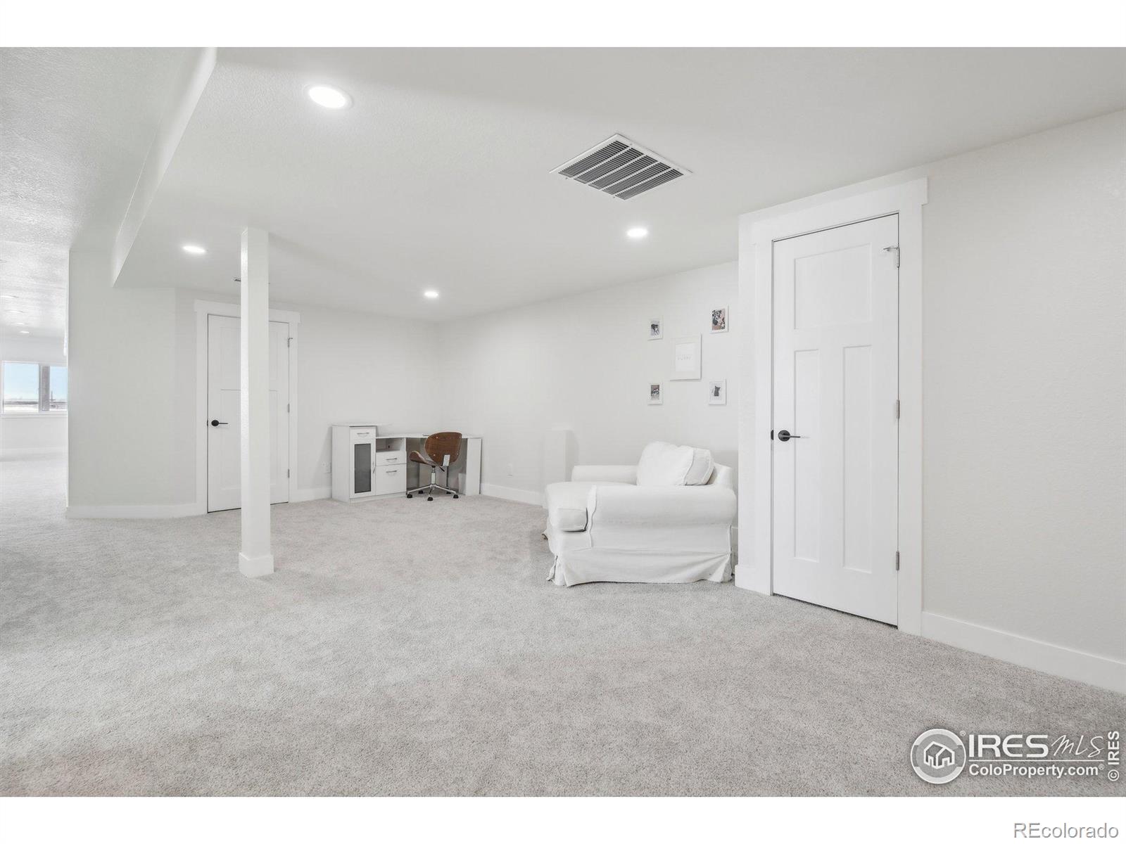 2284 Apple Street