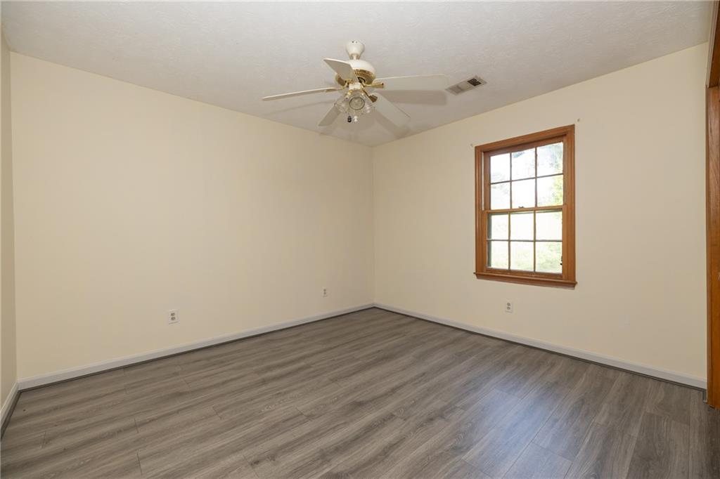 427 Lee Road 219