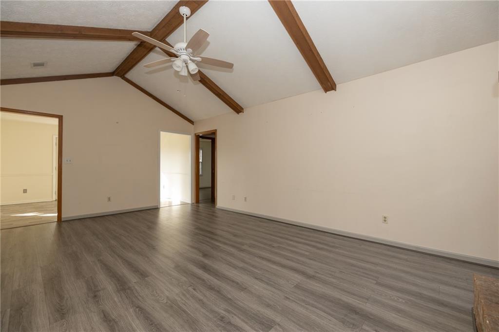 427 Lee Road 219