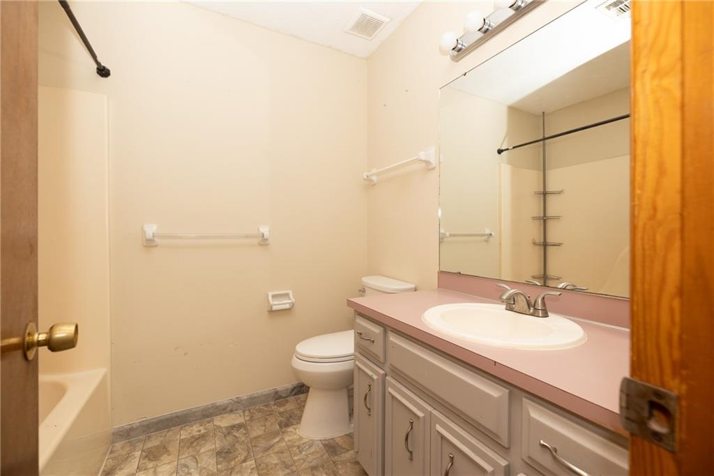 427 Lee Road 219