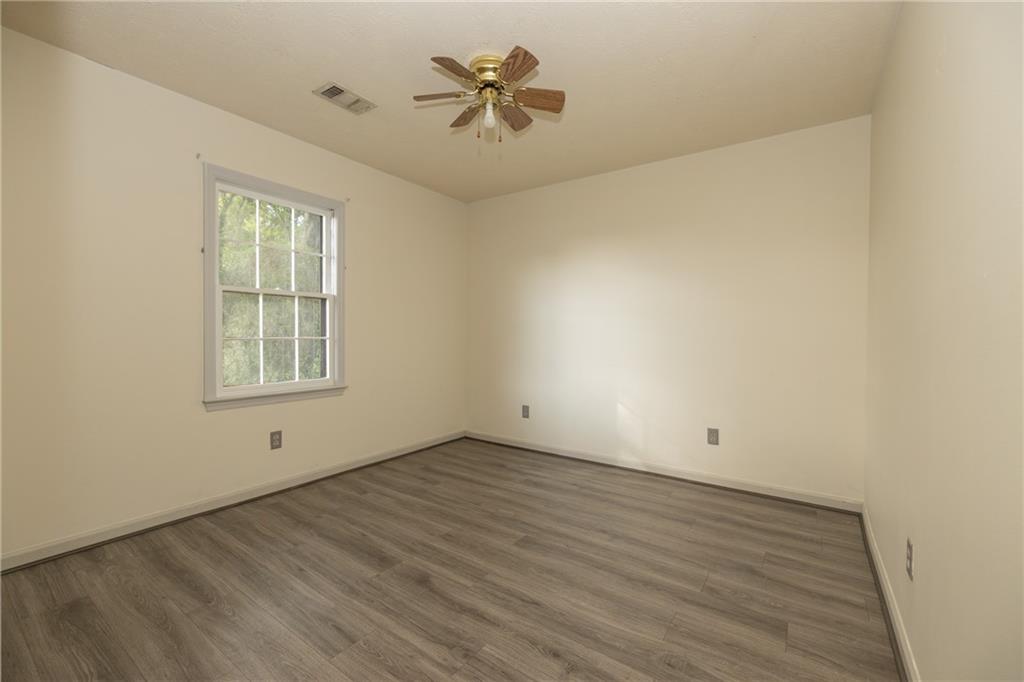 427 Lee Road 219