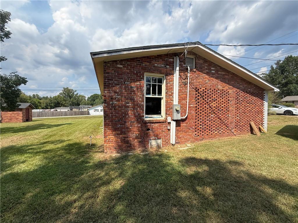 135 Lakeview Drive