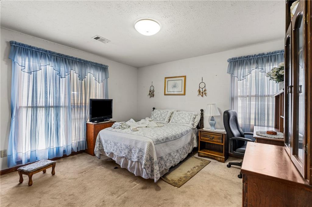 1810 Highway 165