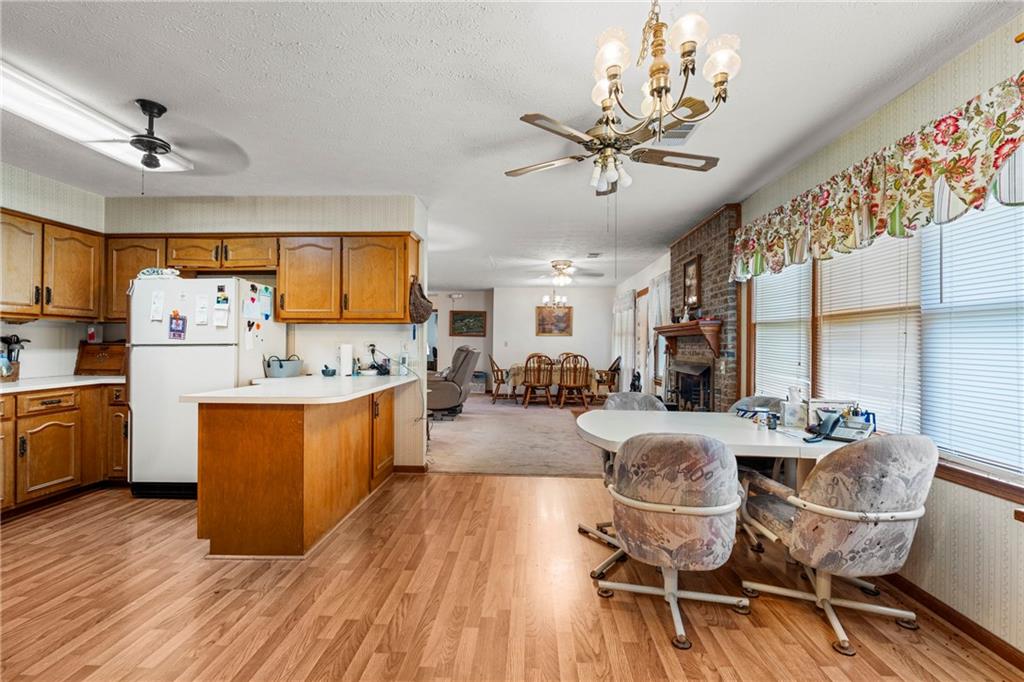 1810 Highway 165