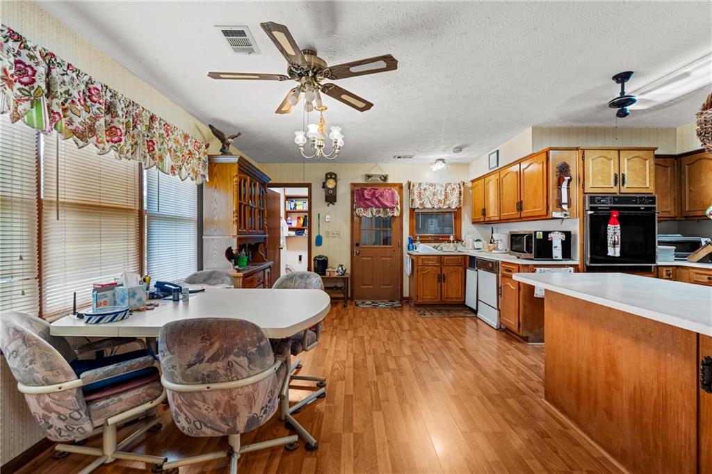 1810 Highway 165
