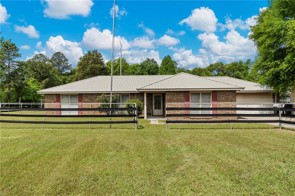 1810 Highway 165