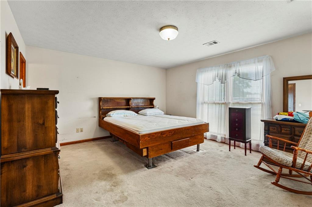 1810 Highway 165