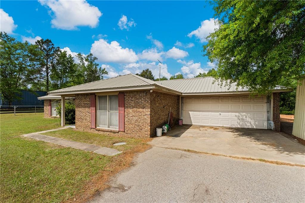 1810 Highway 165