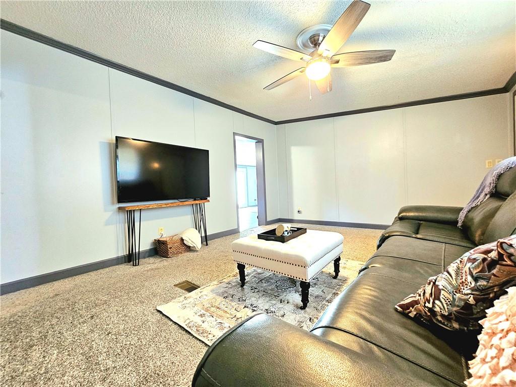 126 Lee Road 236