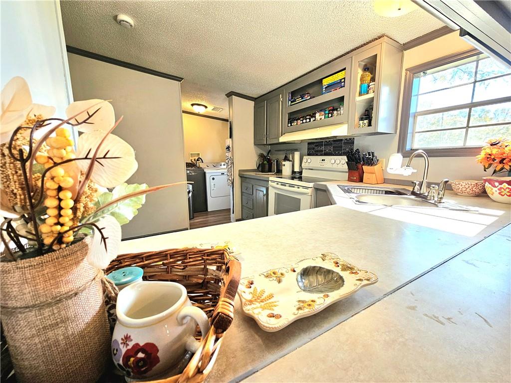 126 Lee Road 236
