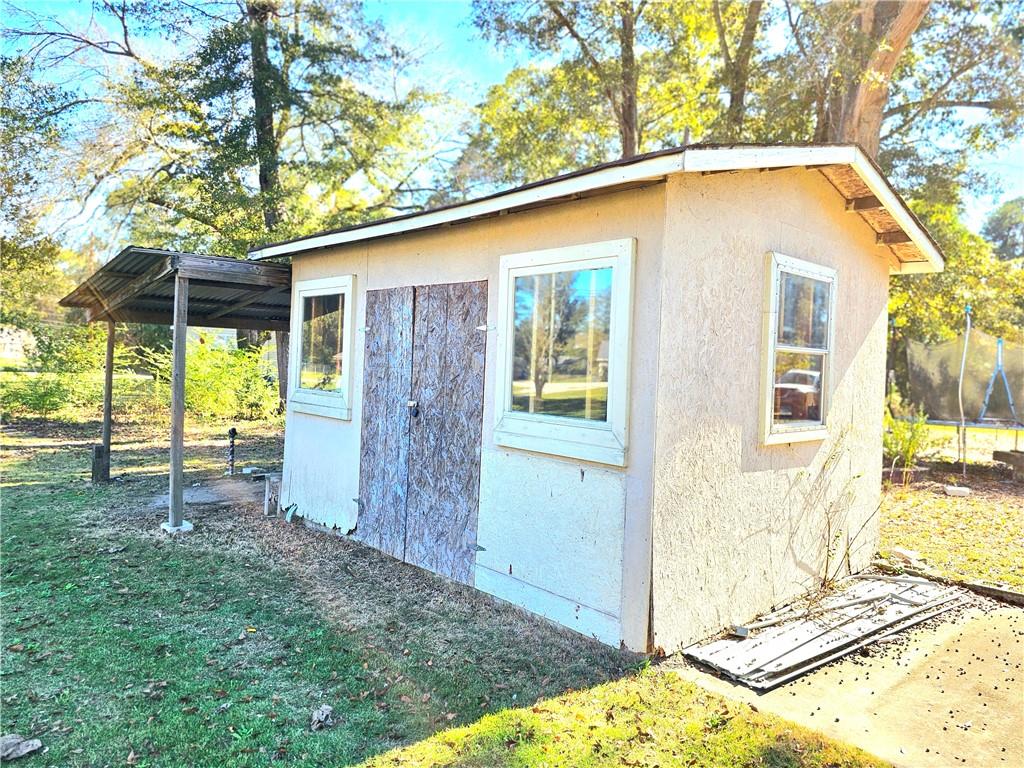 126 Lee Road 236