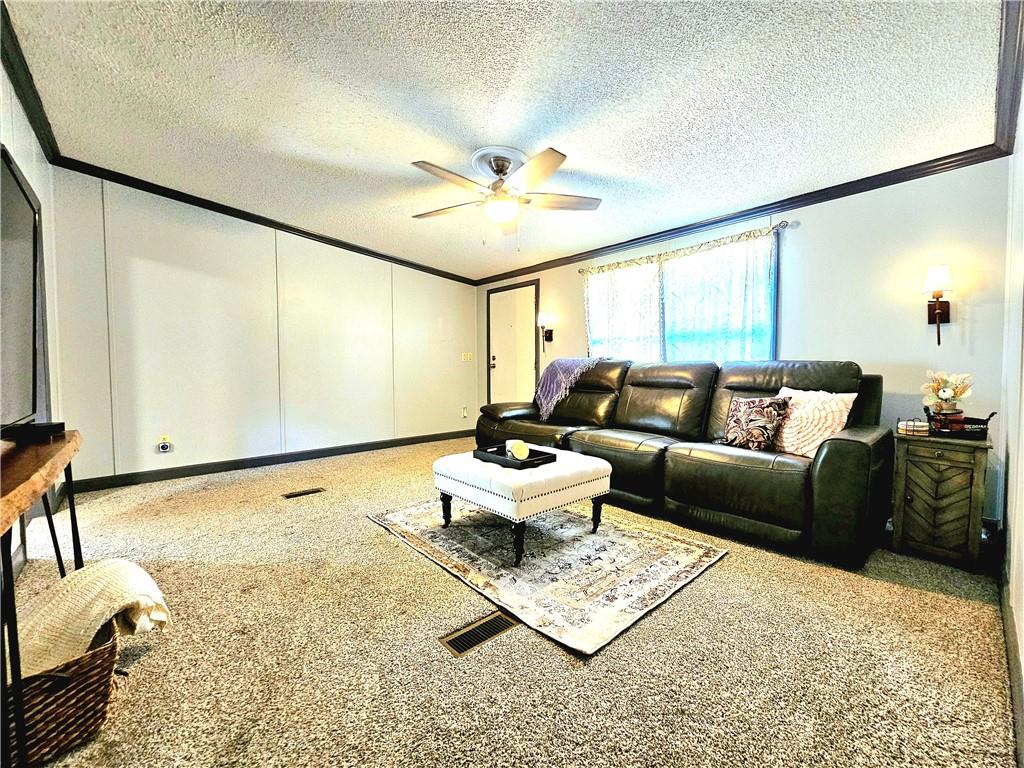 126 Lee Road 236
