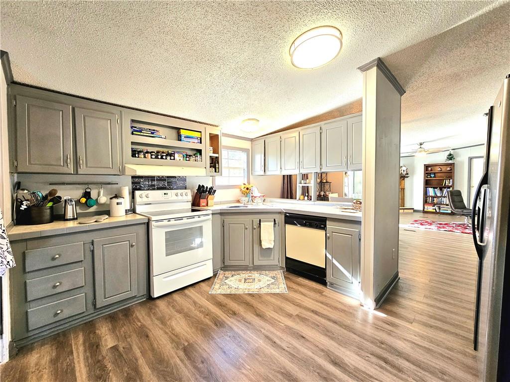 126 Lee Road 236