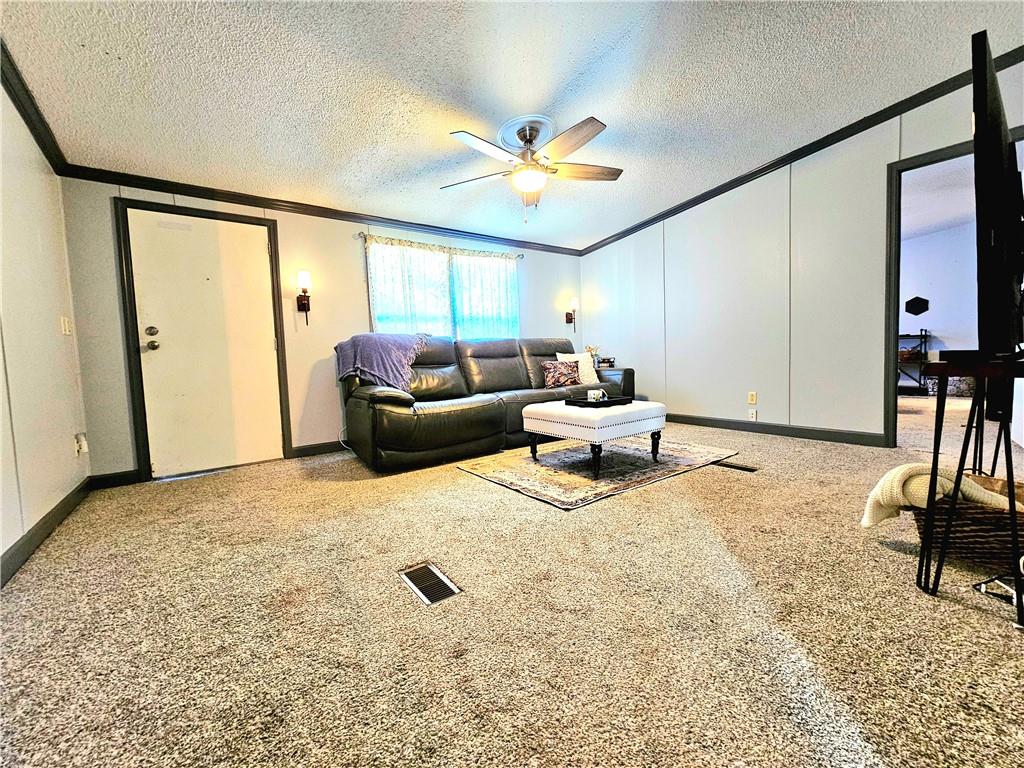 126 Lee Road 236