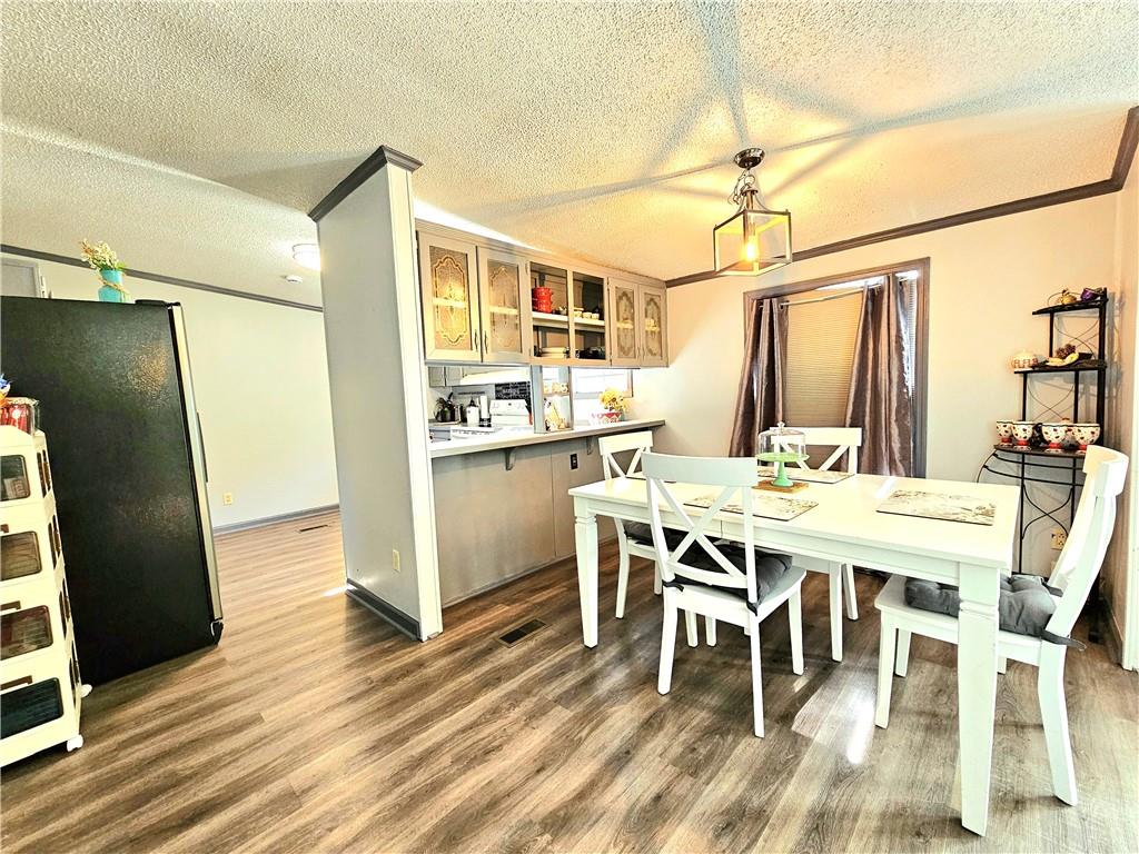 126 Lee Road 236