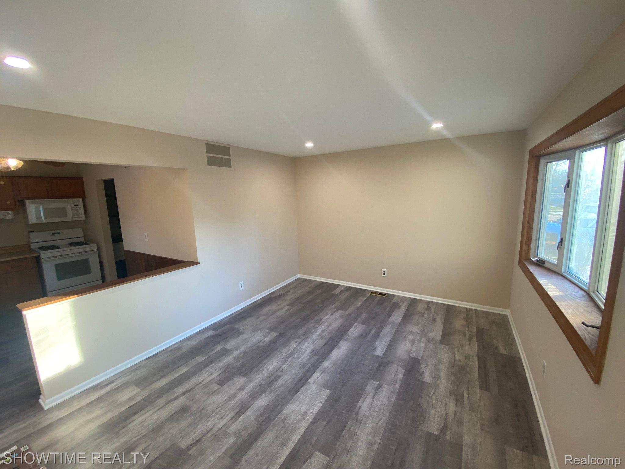 21338 WHITTINGTON Street